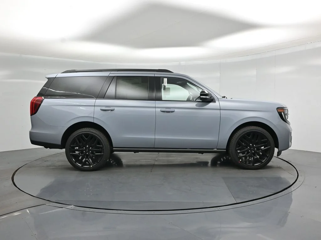 New 2026 Glacier Gray Metallic Tri-Coat Ford Platinum image 27