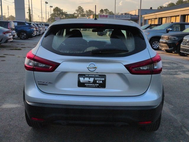 Used 2021 Silver Nissan S image 6