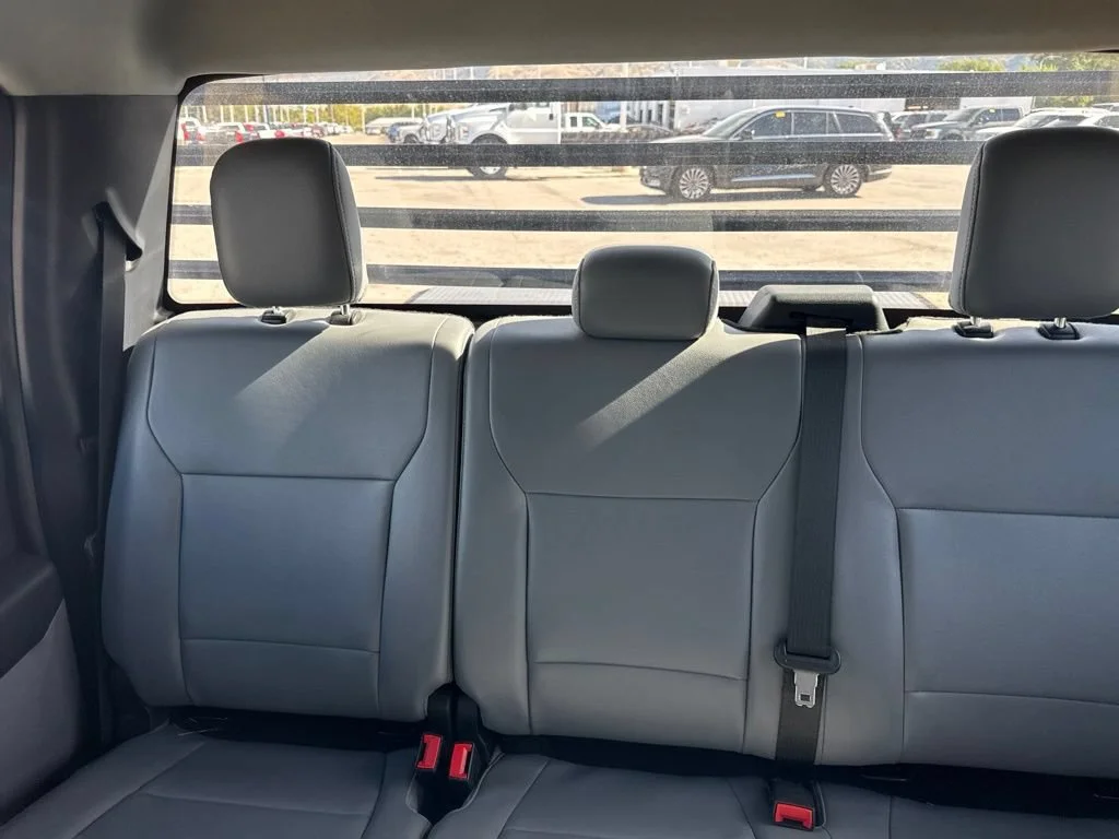 2025 Ford F-350 Super Duty Chassis Cab XL - Photo 29