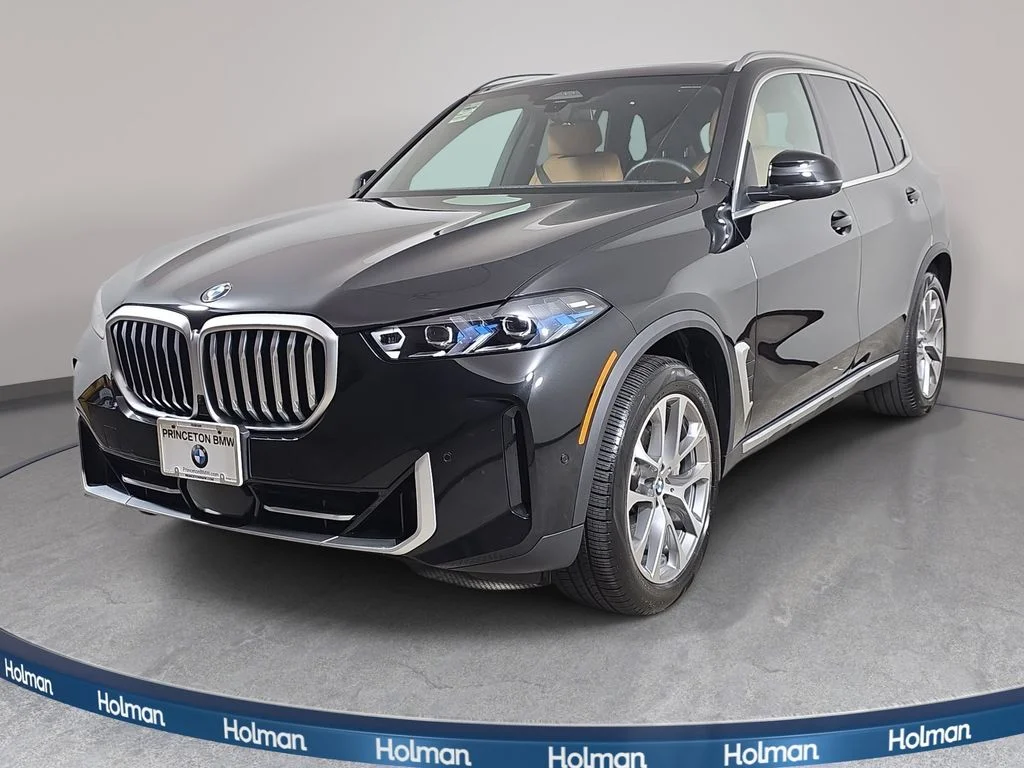Used 2026 Black Sapphire Metallic BMW xDrive40i image 1