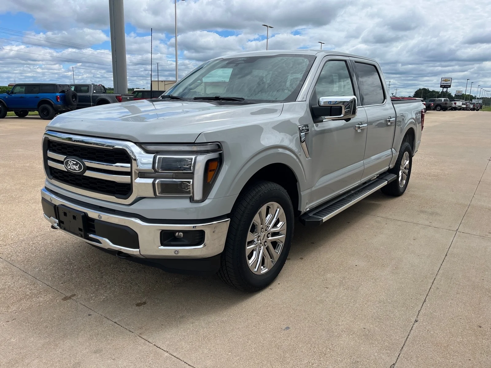 New 2026 Avalanche Ford Lariat® image 4