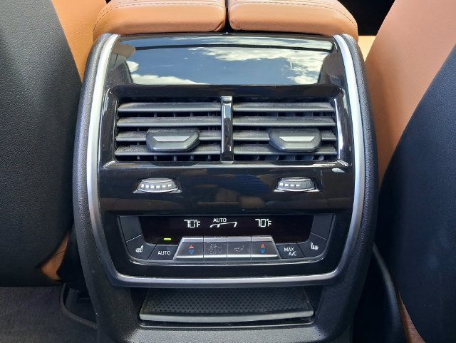 Used 2025 Red BMW xDrive40i image 23
