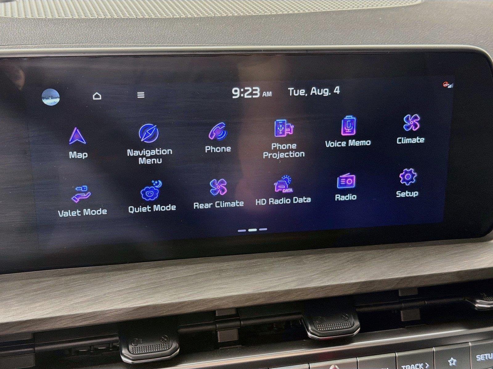 Used 2025  Kia EX X-Line image 19