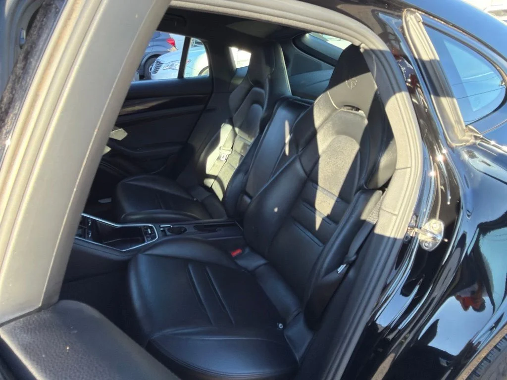 Used 2018 Black Porsche Base image 25