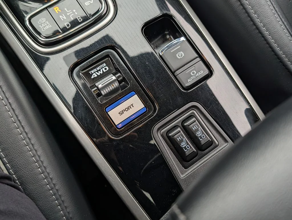 Used 2021  Mitsubishi GT image 29