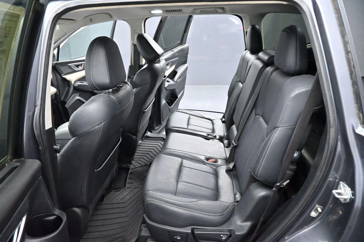 Used 2021 Magnetite Gray Metallic Subaru Limited image 32