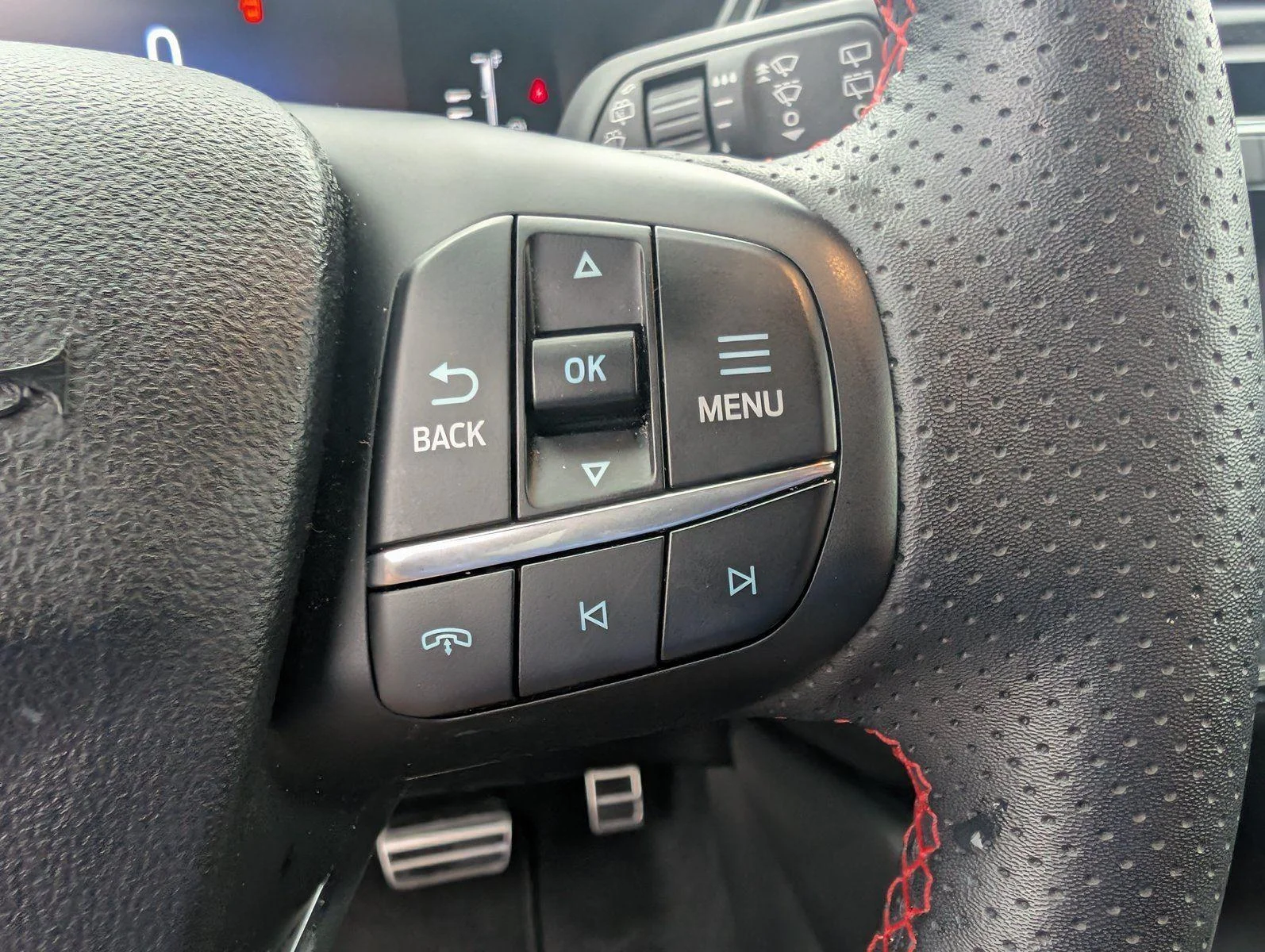 Used 2024 Carbonized Gray Ford ST-Line image 20