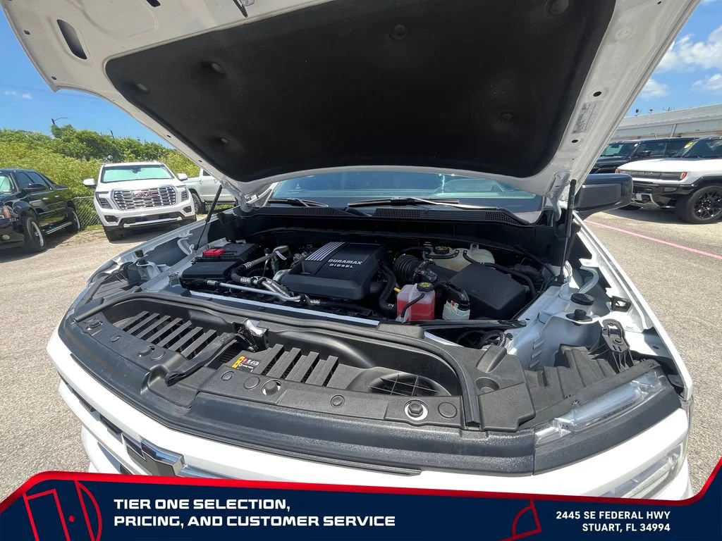 Used 2024 Summit White Chevrolet RST image 22