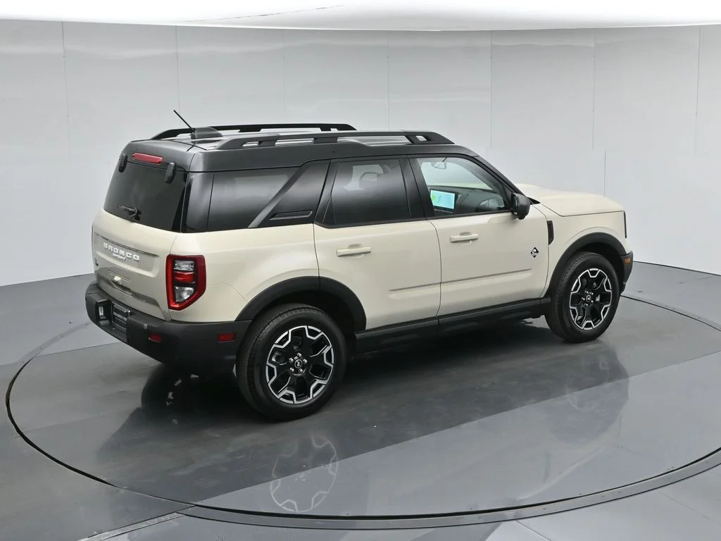 Certified Used 2025 Beige Ford Outer Banks image 43