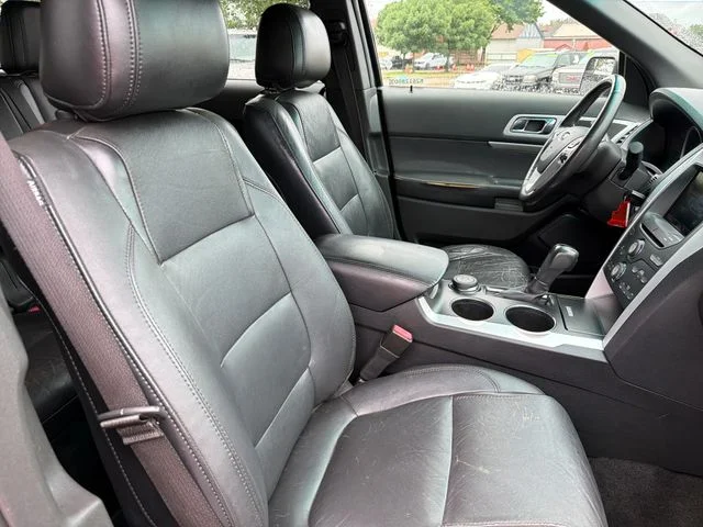 Used 2012 Black Ford XLT image 21