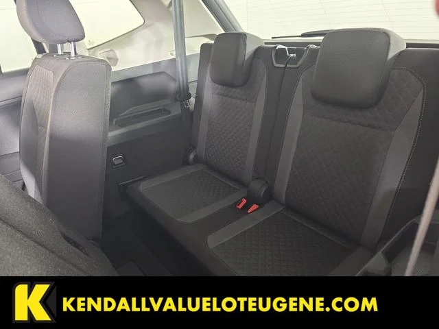 Used 2018  Volkswagen 2.0T S image 27