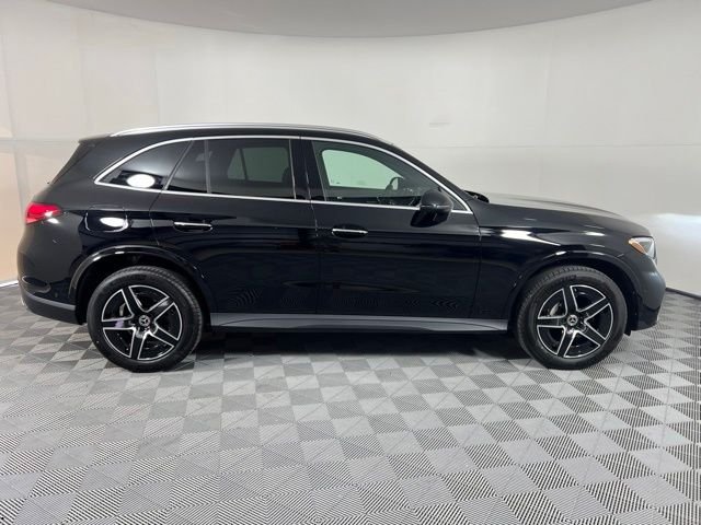 New 2026 Black Mercedes-Benz GLC 300 image 8