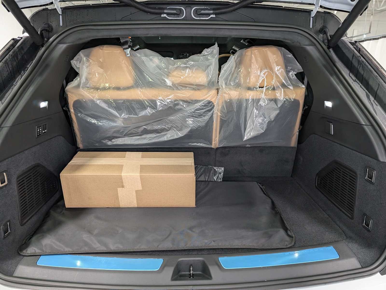 2025 Cadillac Escalade IQ Sport 2 - Photo 9