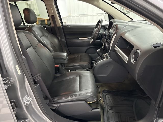 Used 2016 Silver Jeep Sport image 24