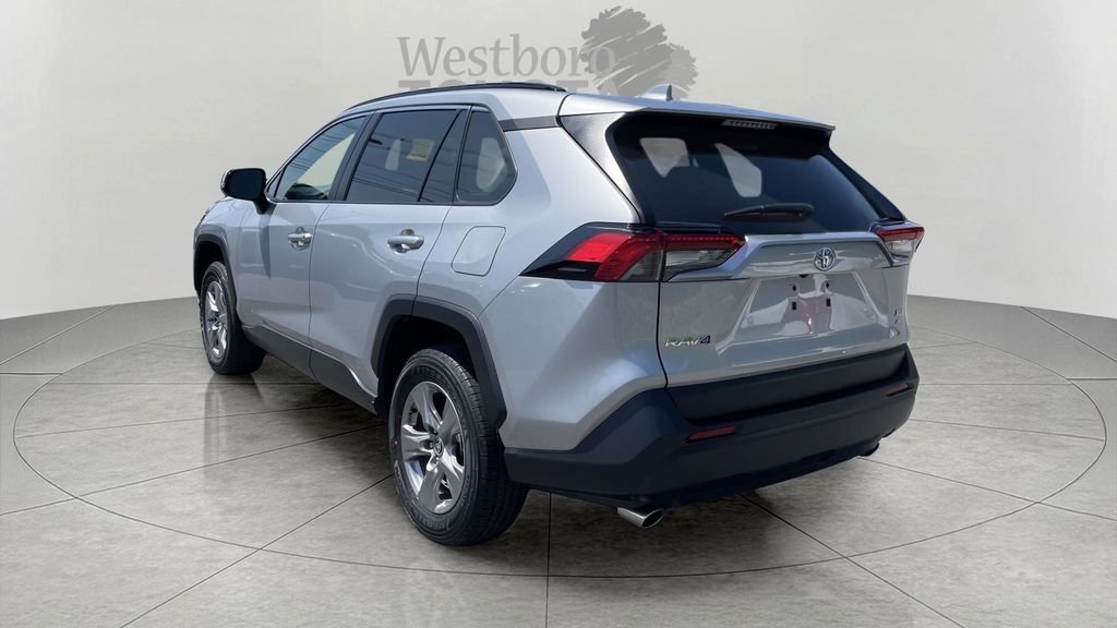 2024 Toyota RAV4 XLE - Photo 5