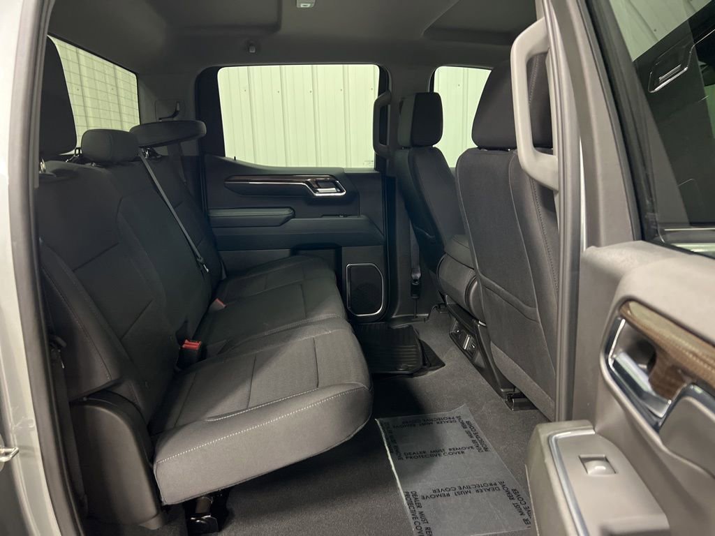2024 Chevrolet Silverado 1500 LT - Photo 11