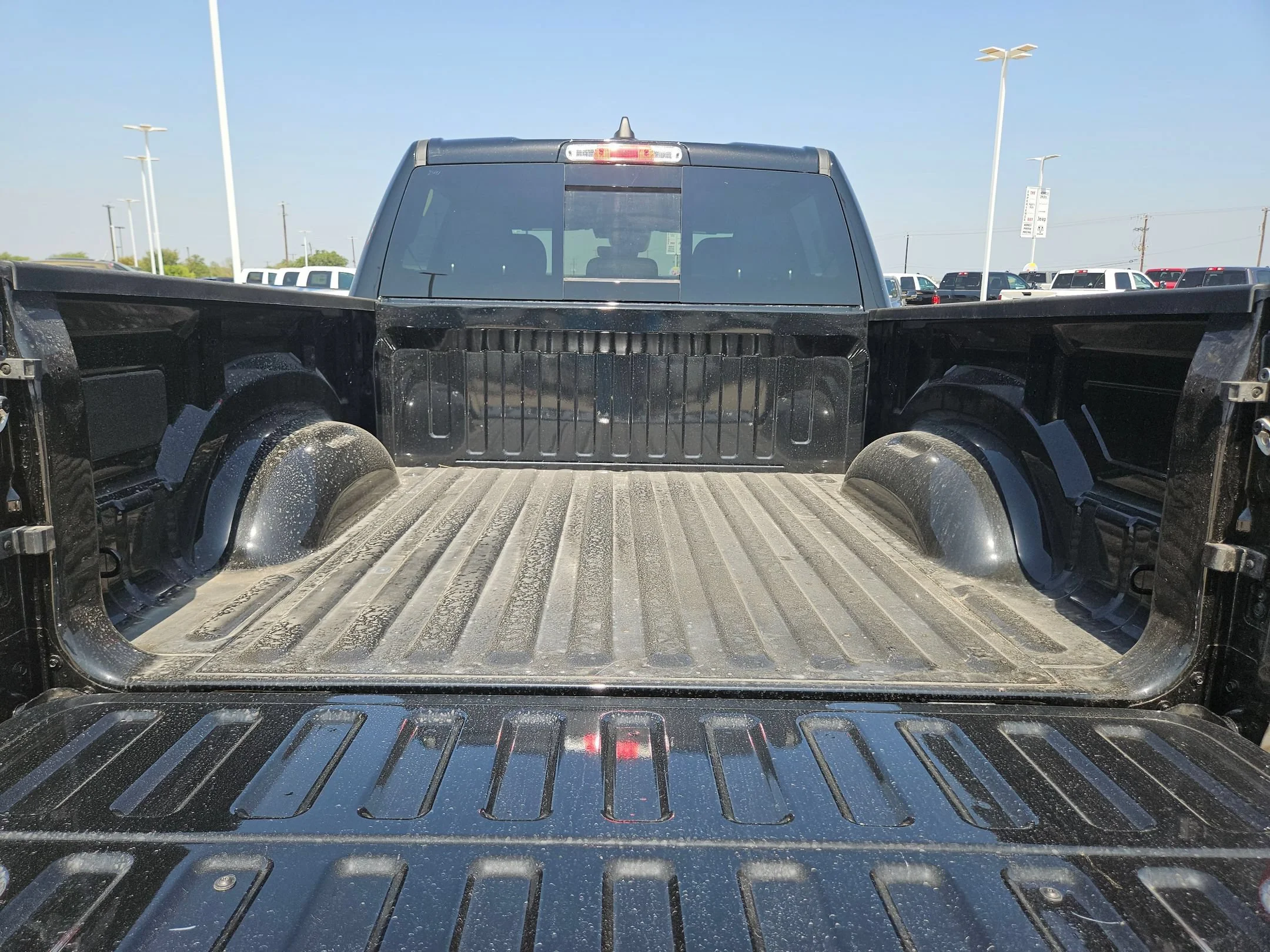 New 2026 Diamond Black Crystal Pearlcoat RAM Express image 19