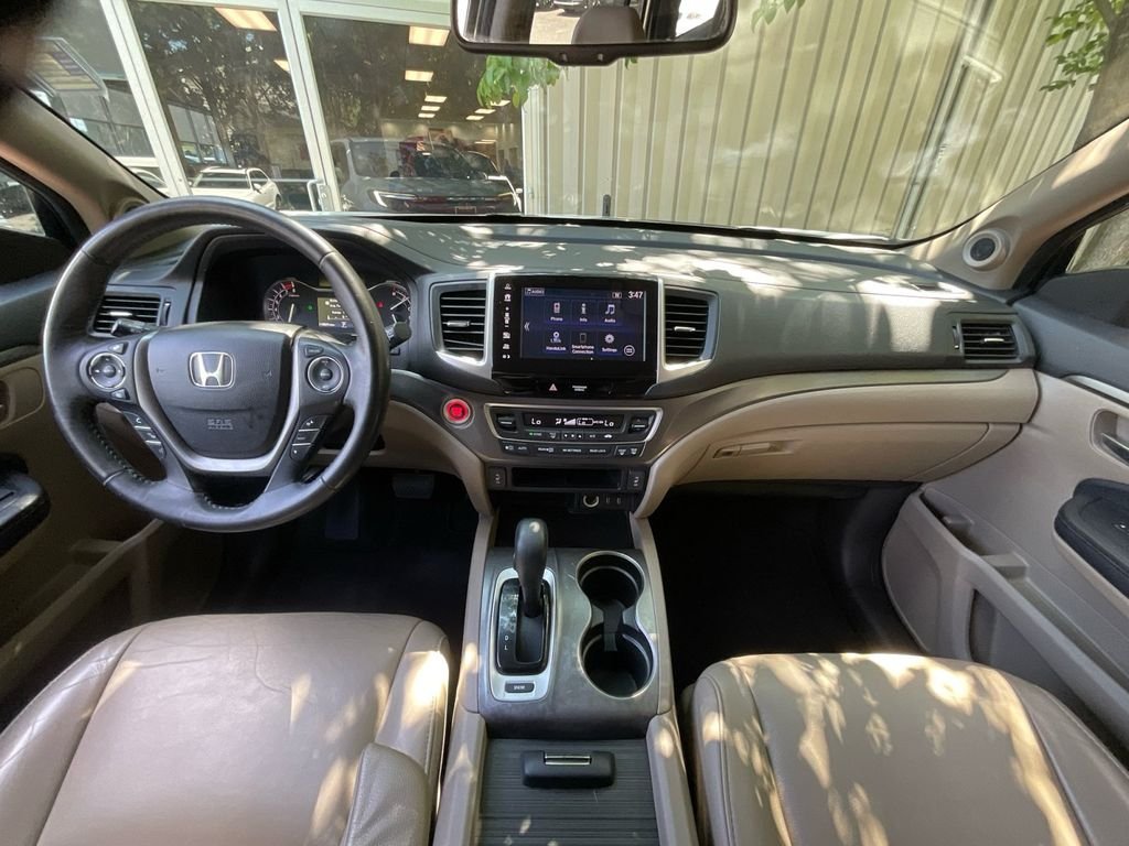 Used 2017 White Honda EX-L image 19