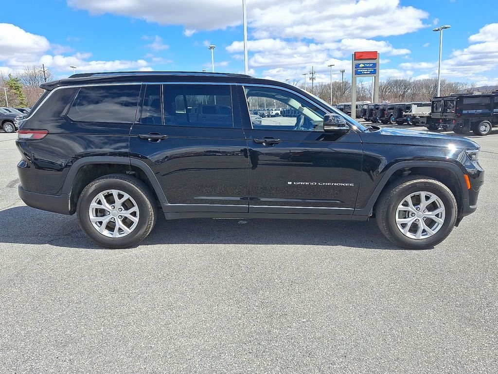 Used 2023 Black Jeep Limited image 8