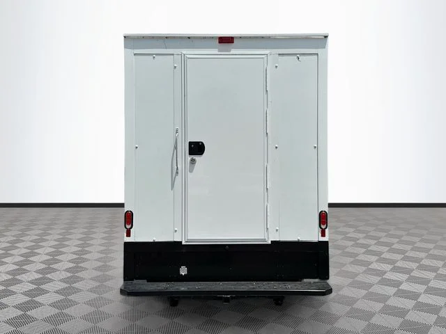 New 2025 Oxford White Ford 12