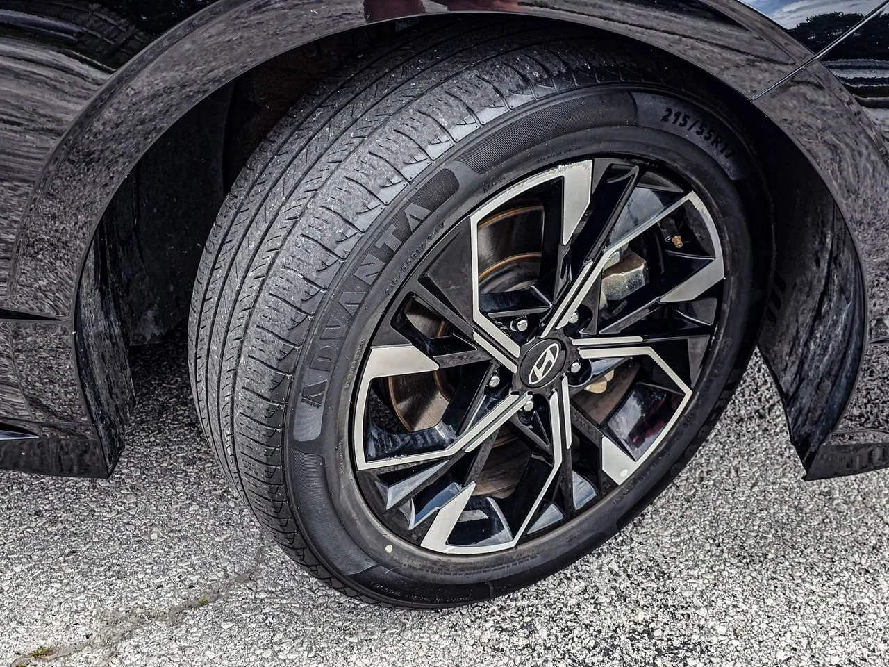 Used 2024  Hyundai SEL image 6