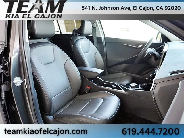 Used 2023 Gray Kia Wave image 12