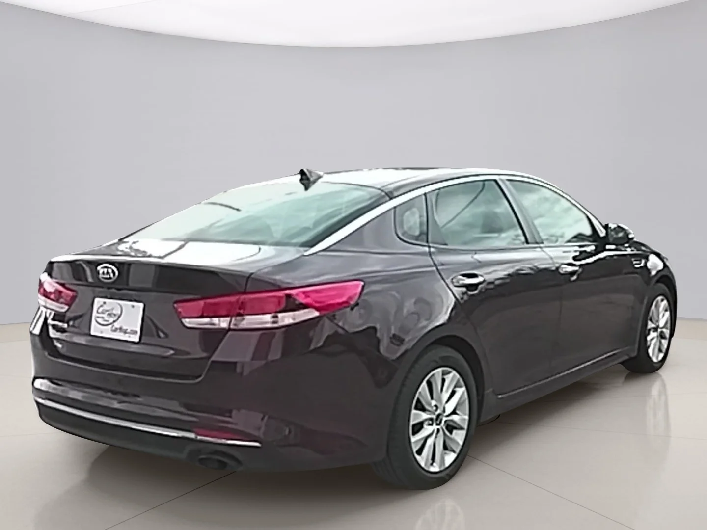 Used 2017 Purple Kia LX image 5