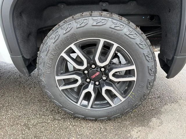New 2026 White GMC AT4 image 26