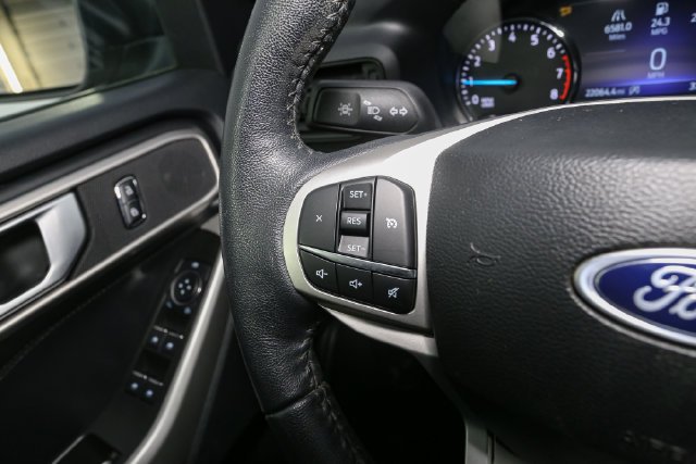 Used 2023 White Ford XLT image 30