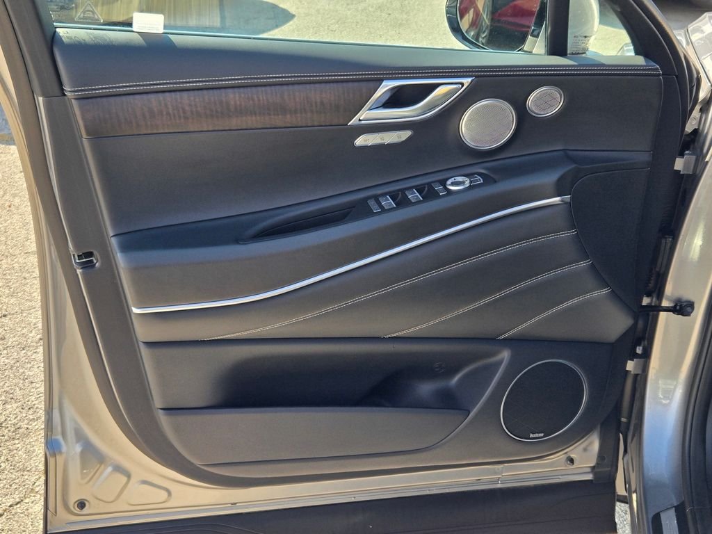 Used 2023 Silver Genesis 3.5T image 36