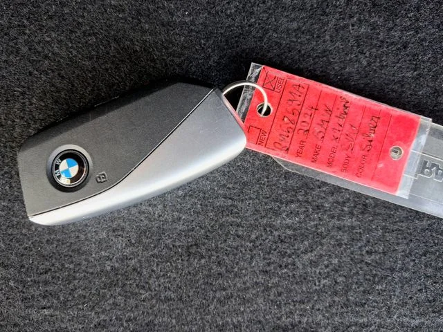 Used 2024 Silver BMW xDrive28i image 32