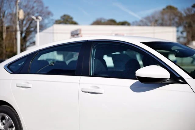 New 2026 Platinum White Pearl Honda LX image 14