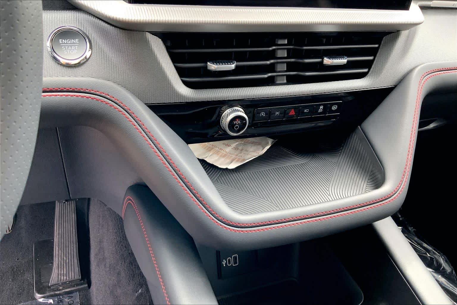 New 2027 Avalanche Gray Ford ST-Line image 19