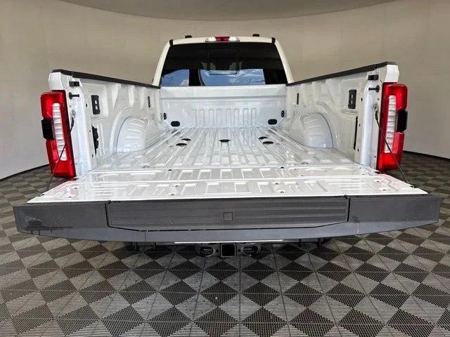 New 2026 Star White Metallic Tri-Coat Ford Lariat image 21