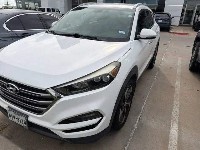 Used 2016 White Hyundai Limited image 2