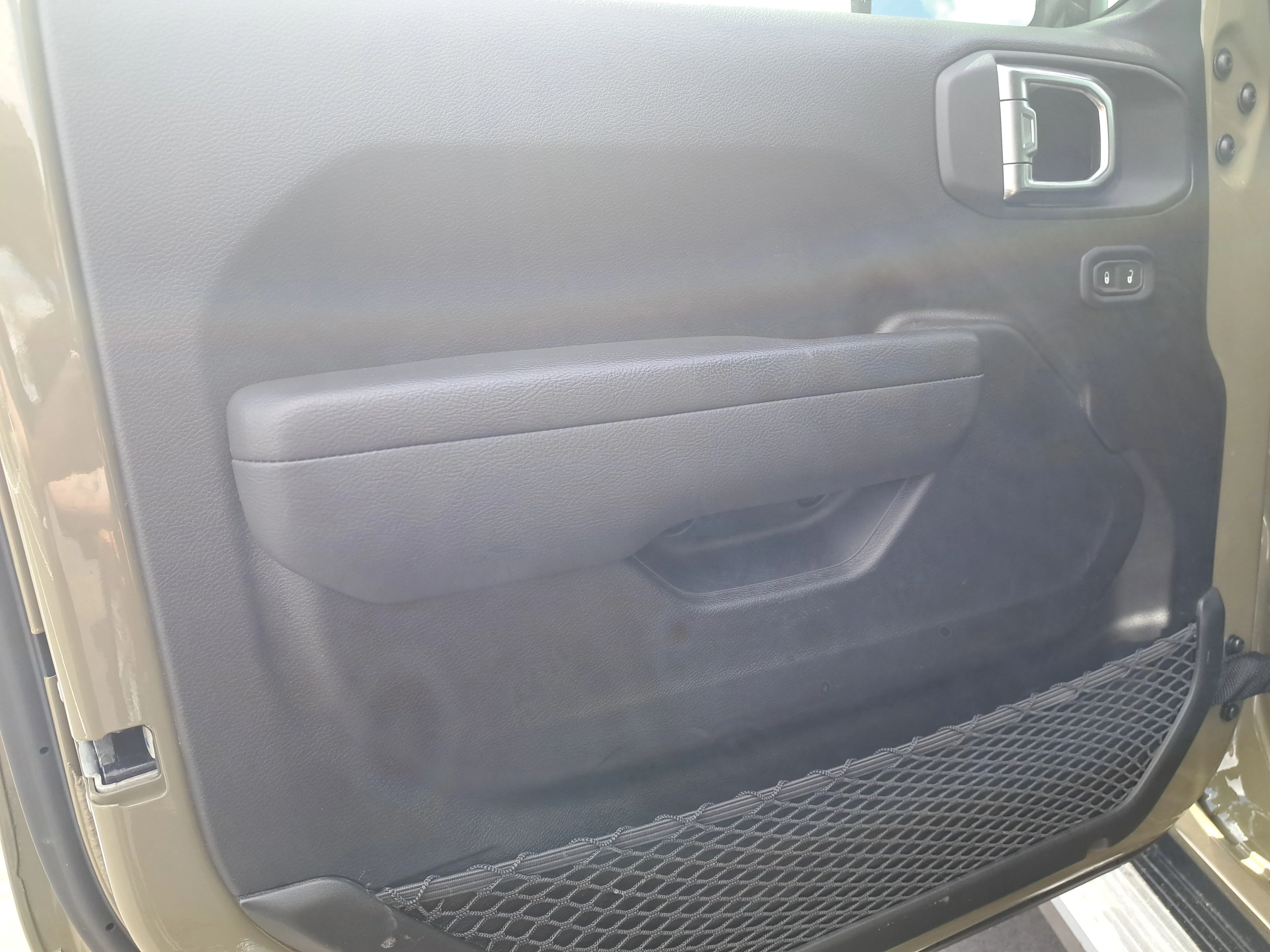 Used 2025 41 Jeep Sport image 27