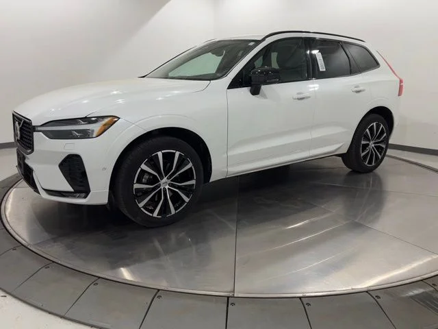 2023 Volvo XC60 B5 Plus Dark Theme AWD's photo