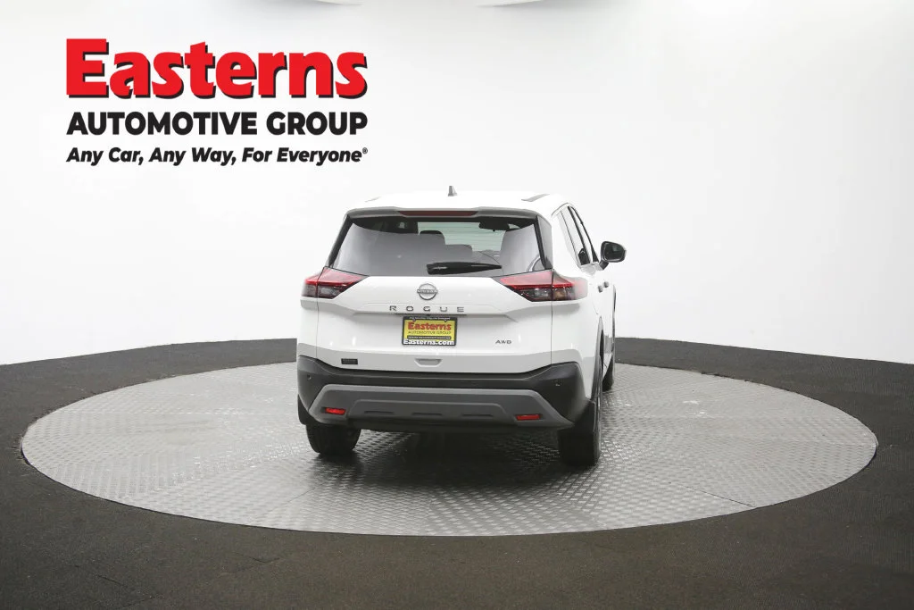 Used 2023 White Nissan S image 40