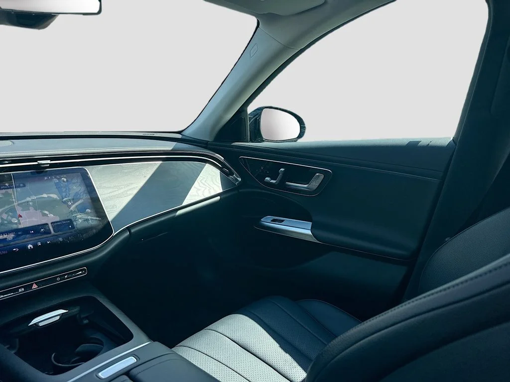 2025 Mercedes-Benz E-Class E350 - Photo 25