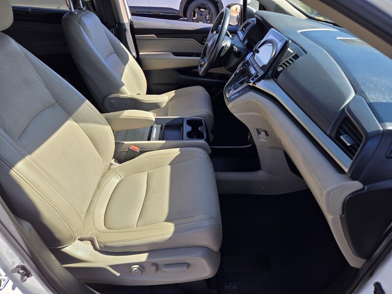 Used 2022  Honda EX-L image 17