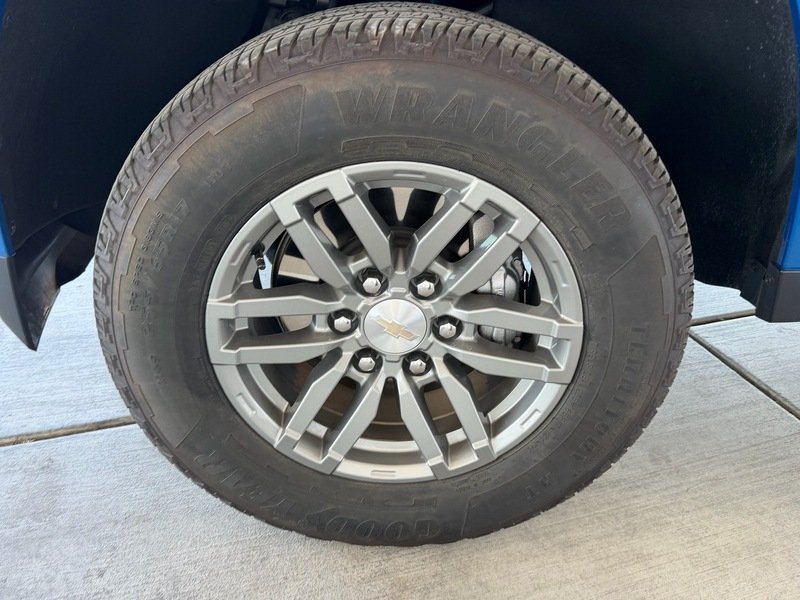 2023 Chevrolet Colorado LT - Photo 25