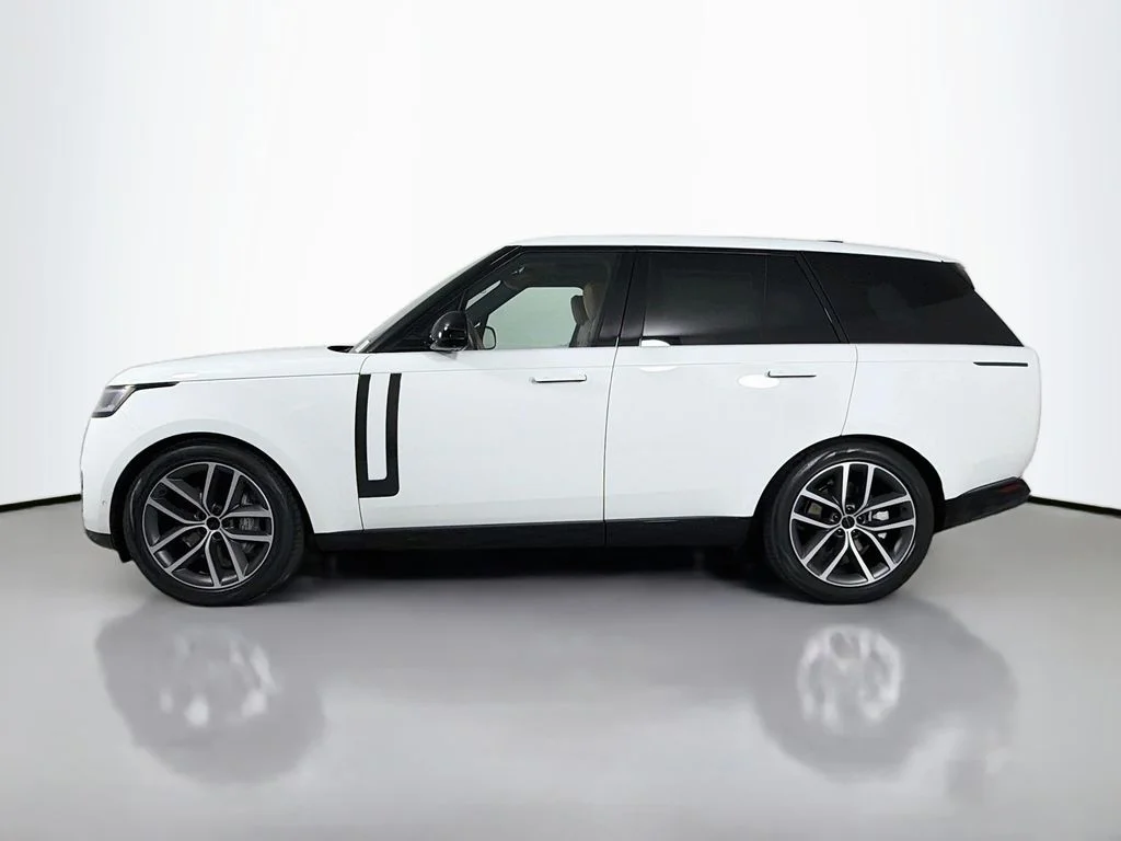 New 2026 Fuji White Land Rover SE image 8