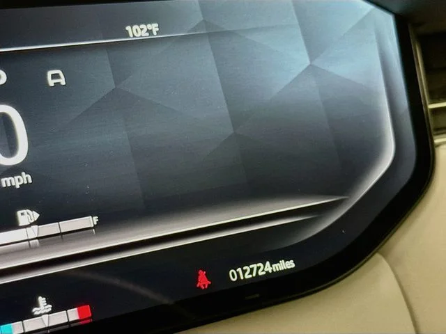 Used 2024 Gray Land Rover Dynamic SE image 13