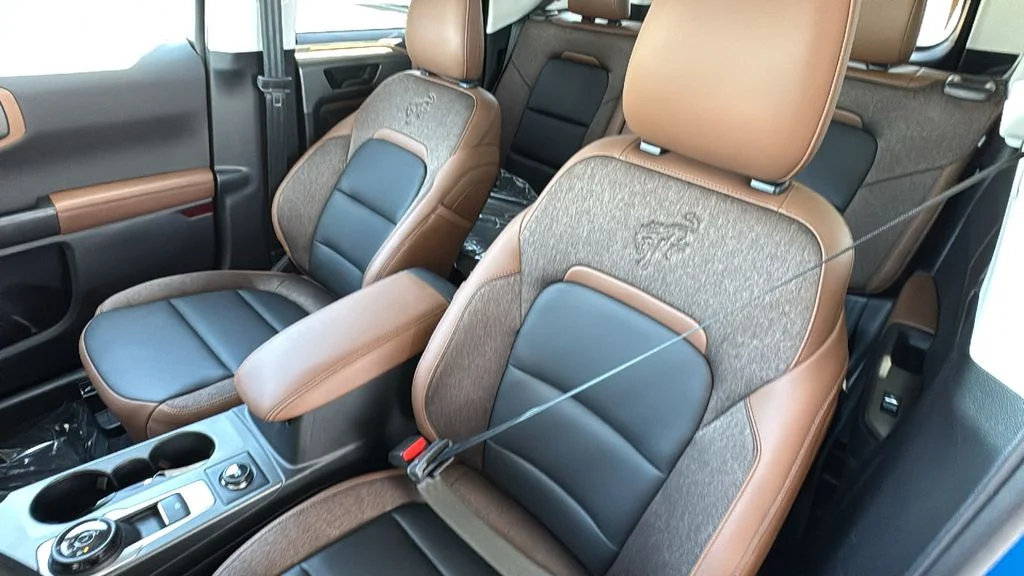 New 2026 Velocity Blue Metallic Ford Outer Banks® image 14