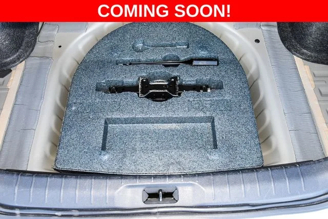 Used 2023 Silver Nissan 2.5 SV image 21