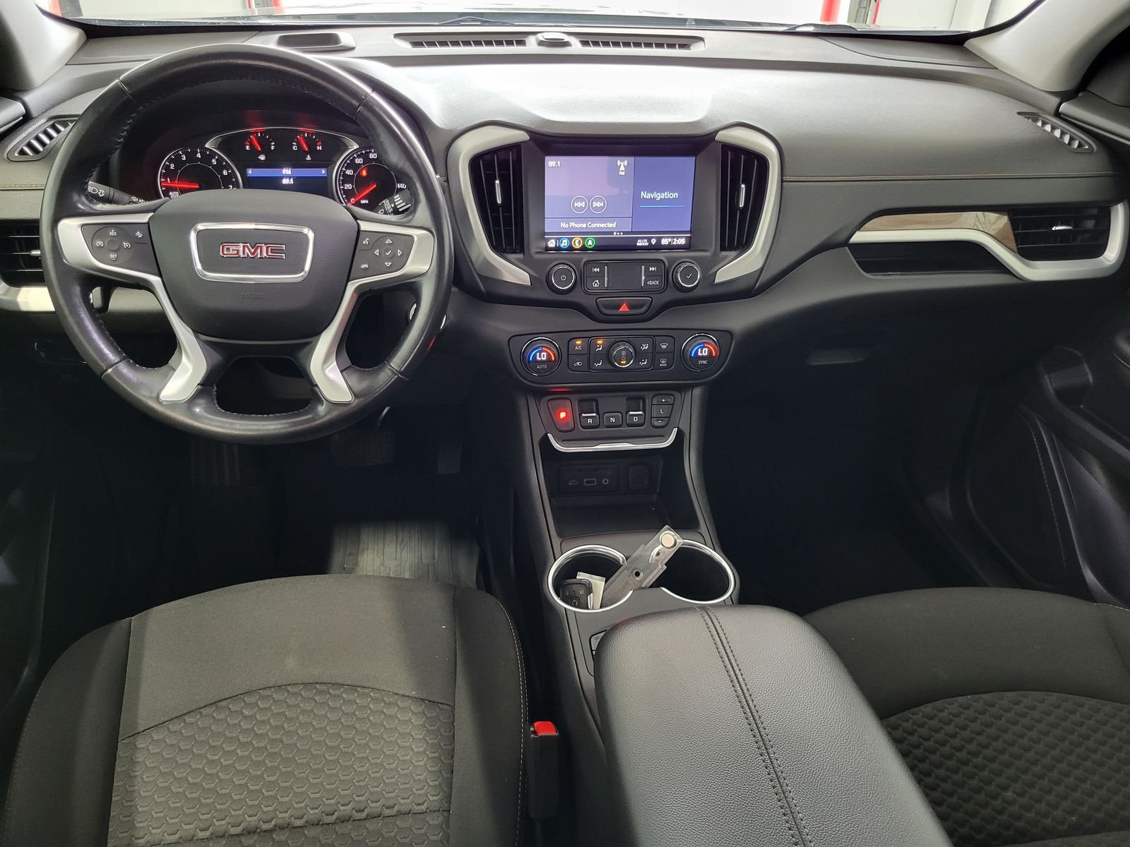 Used 2020 Black GMC SLE image 27