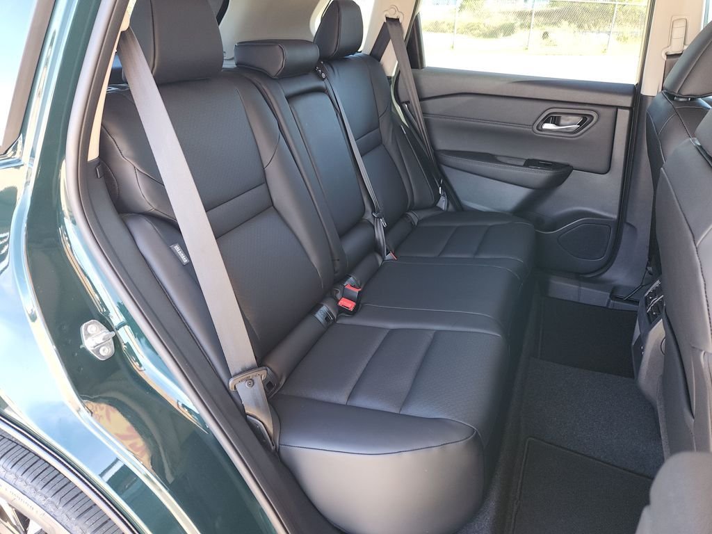 New 2026 Obsidian Green Pearl Nissan Dark Armor image 11