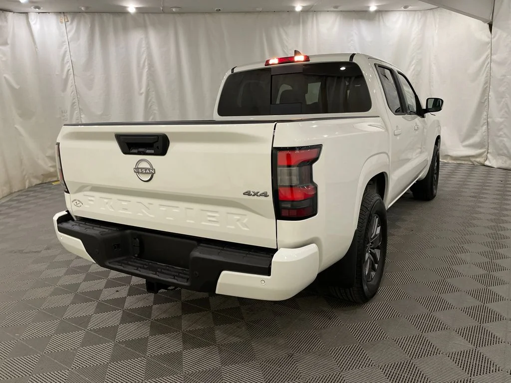 New 2026 Glacier White Nissan Crew Cab SV image 5