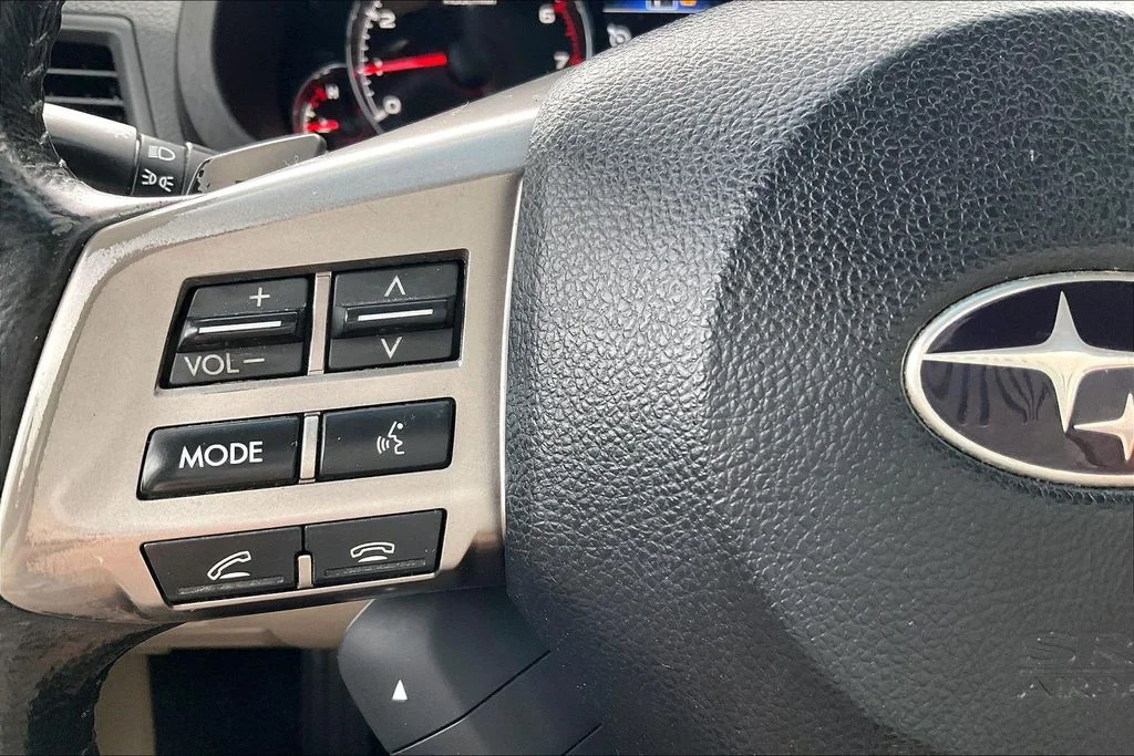 Used 2014 Blue Subaru 2.5i image 18