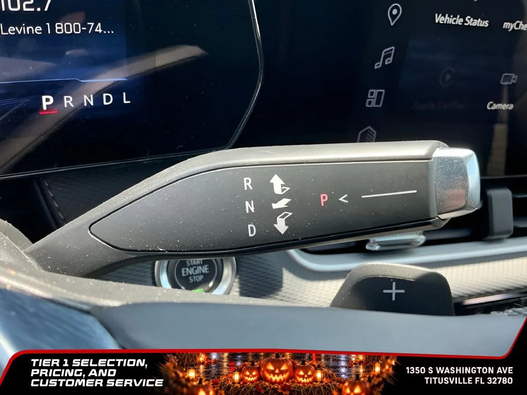 Used 2025 Mosaic Black Metallic Chevrolet LT image 26
